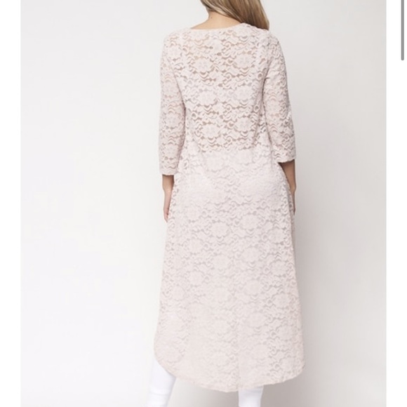 ❤️NEW S High Low Taupe Cream Lace Top - Picture 4 of 10